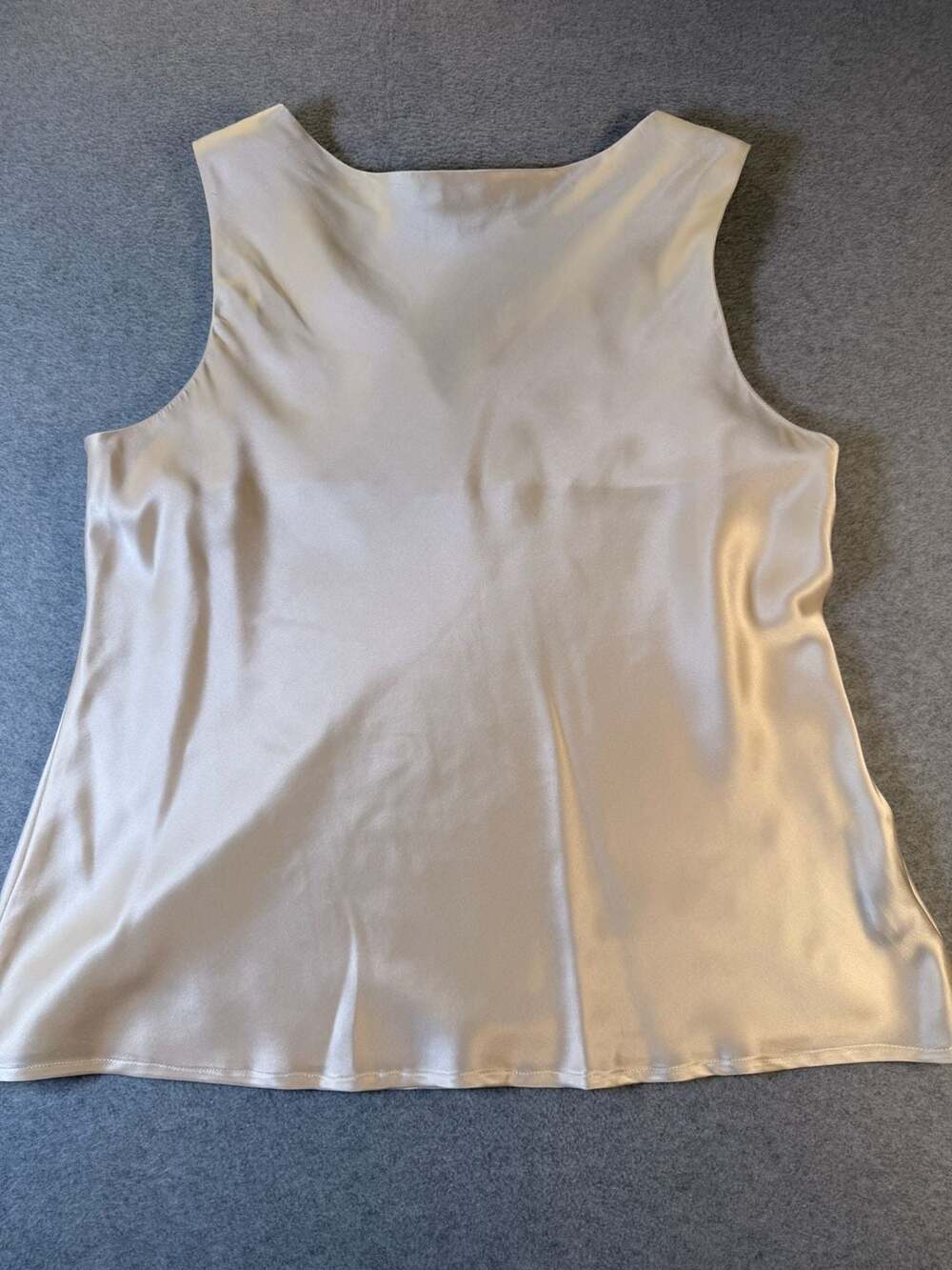 Kasper Women's Champagne V-Neck 100% Silk Sleeveless Tank Top Blouse Size 16 - Picture 7 of 7